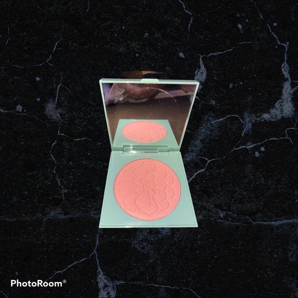 💸desert‎ rose
pressed powder blush 3x$35 - Picture 2 of 3
